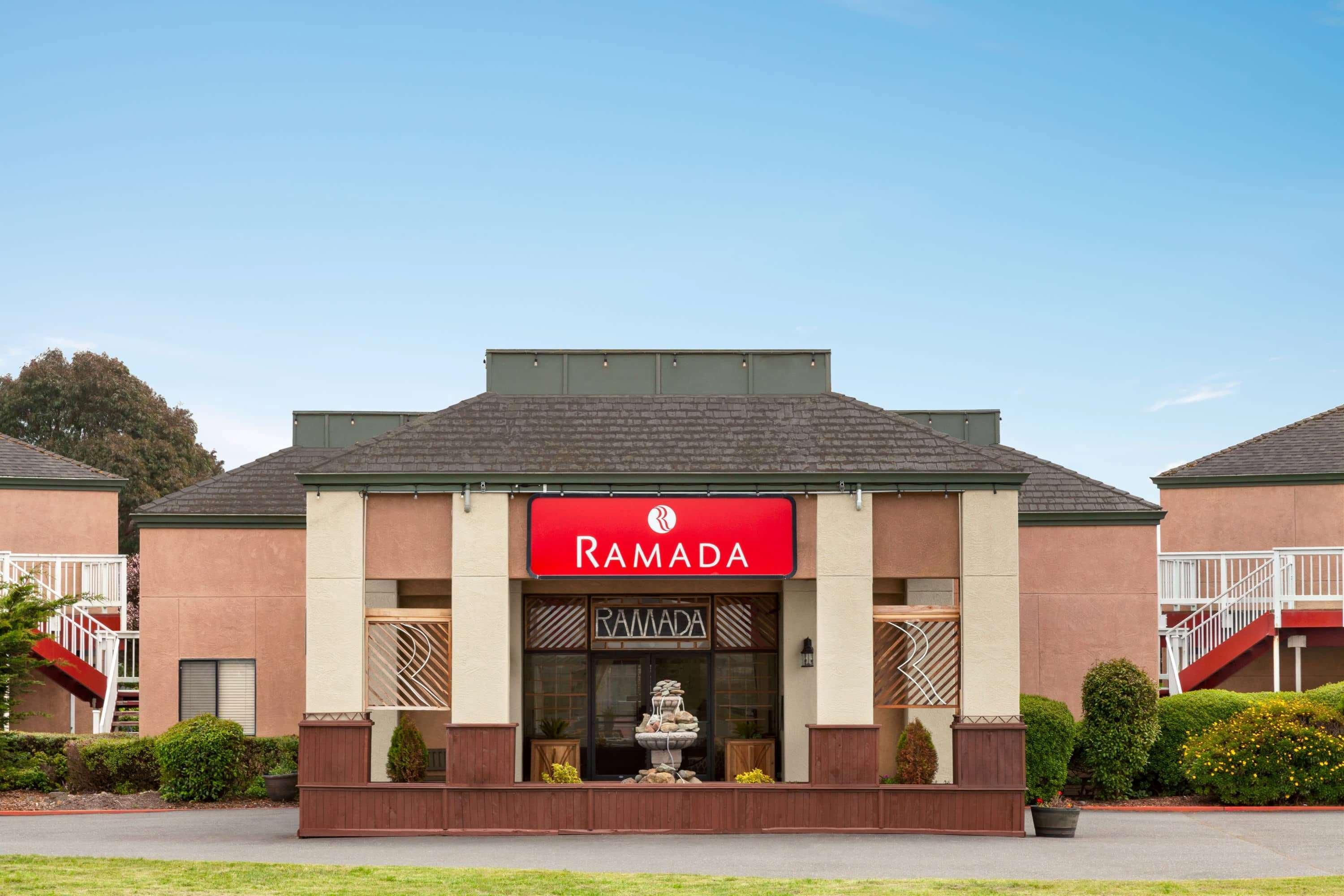 Ramada By Wyndham Arcata Hotel Exterior photo