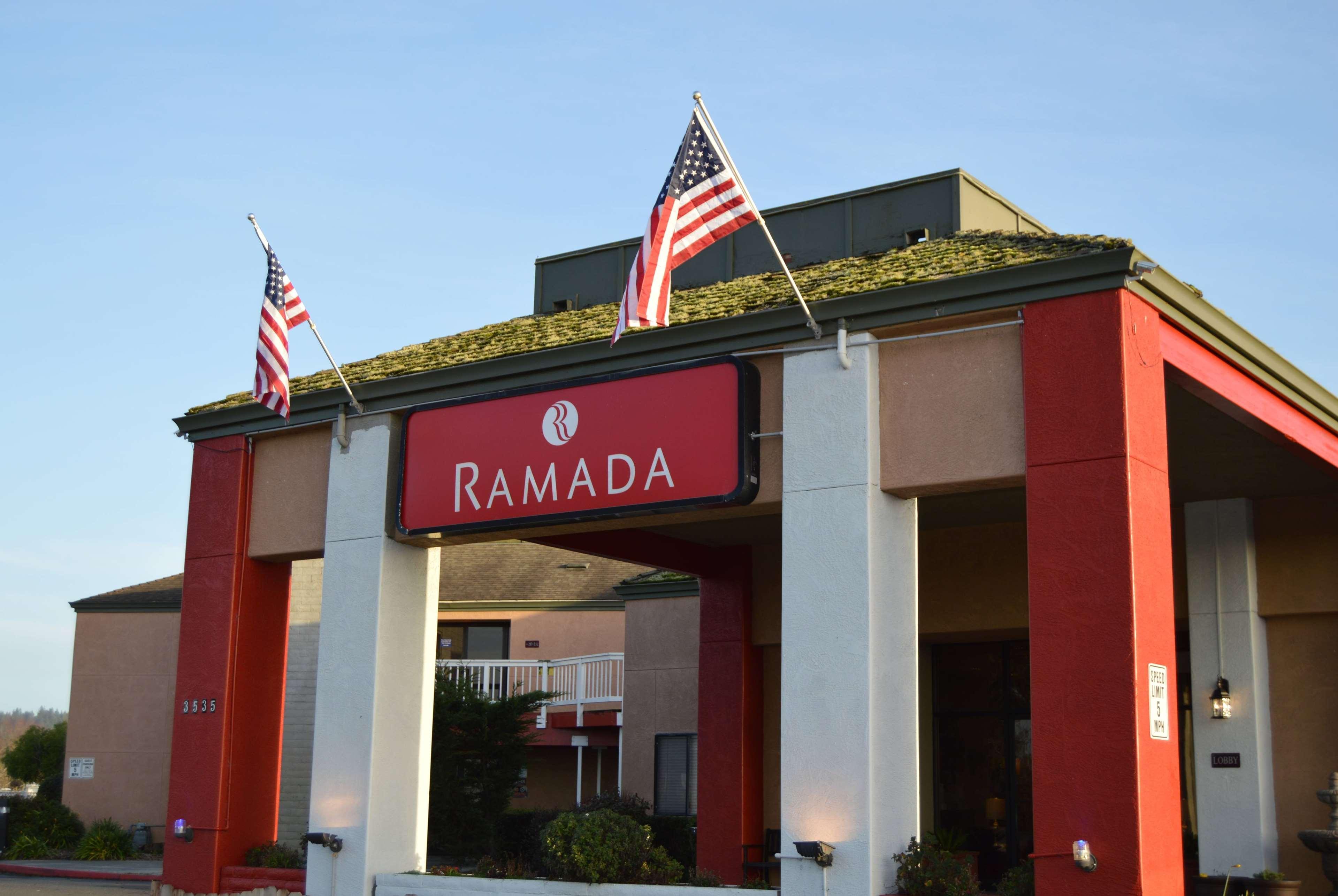 Ramada By Wyndham Arcata Hotel Exterior photo